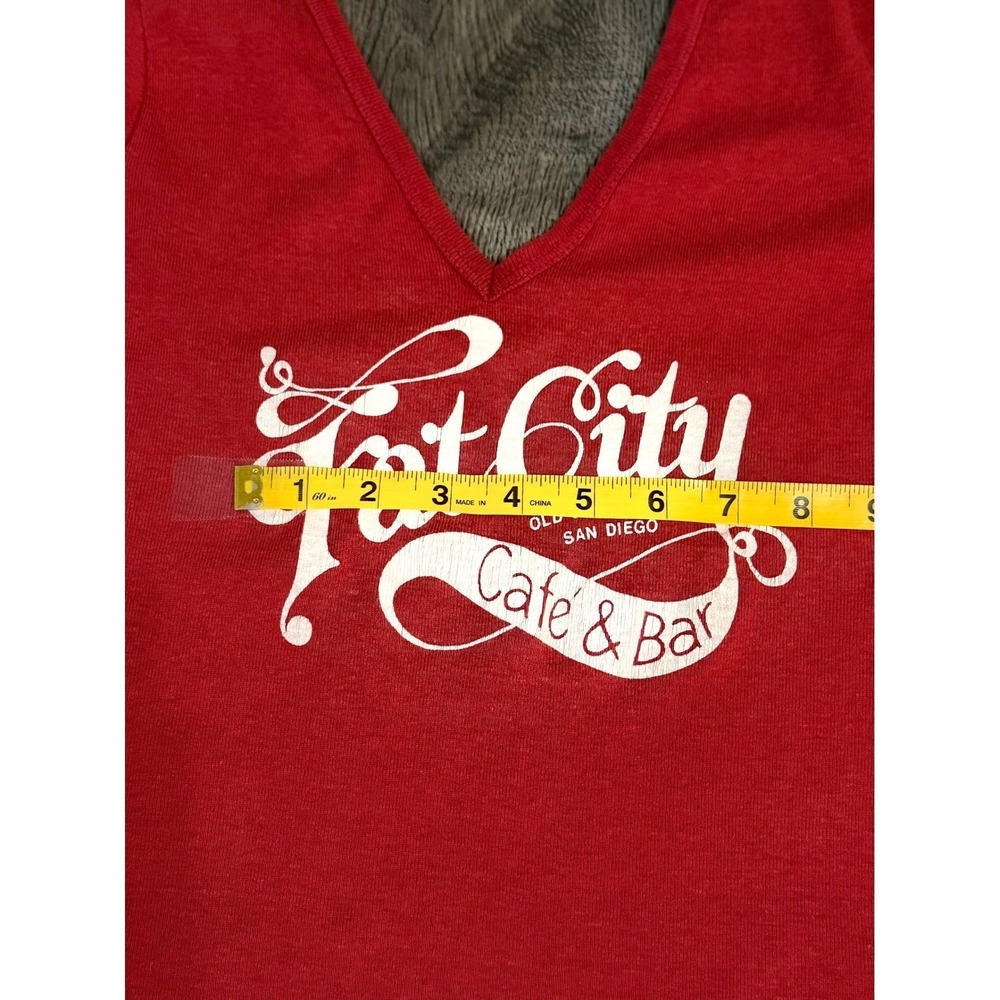 Cheese Cake Fat City Cafe & Bar Graphic V-Neck Top Red L Vintage Festival Boho - Picture 12 of 13